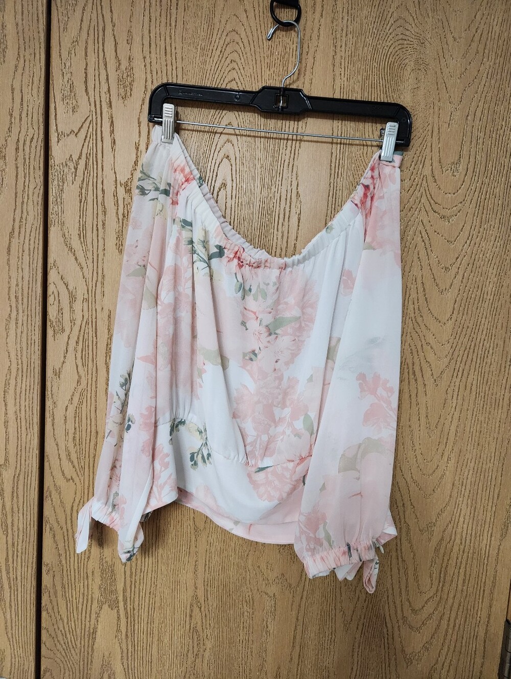 NY&Co.(Soho) Floral Off-Shoulder Blouse in Soft Pink & White With A Side Zipper
